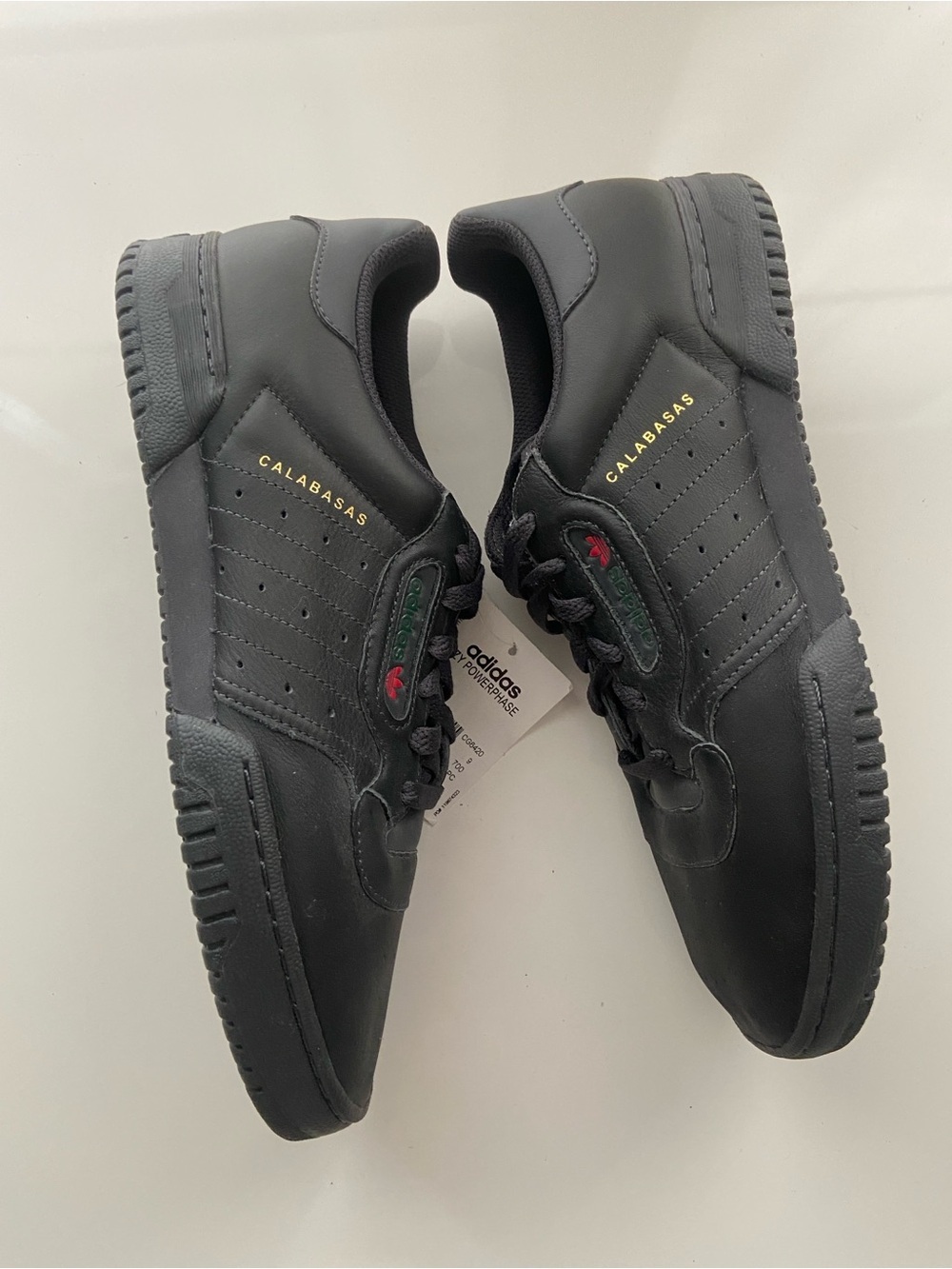 Adidas NWT Yeezy Powerphase Calabasas in Core Black size 9.5 Mens